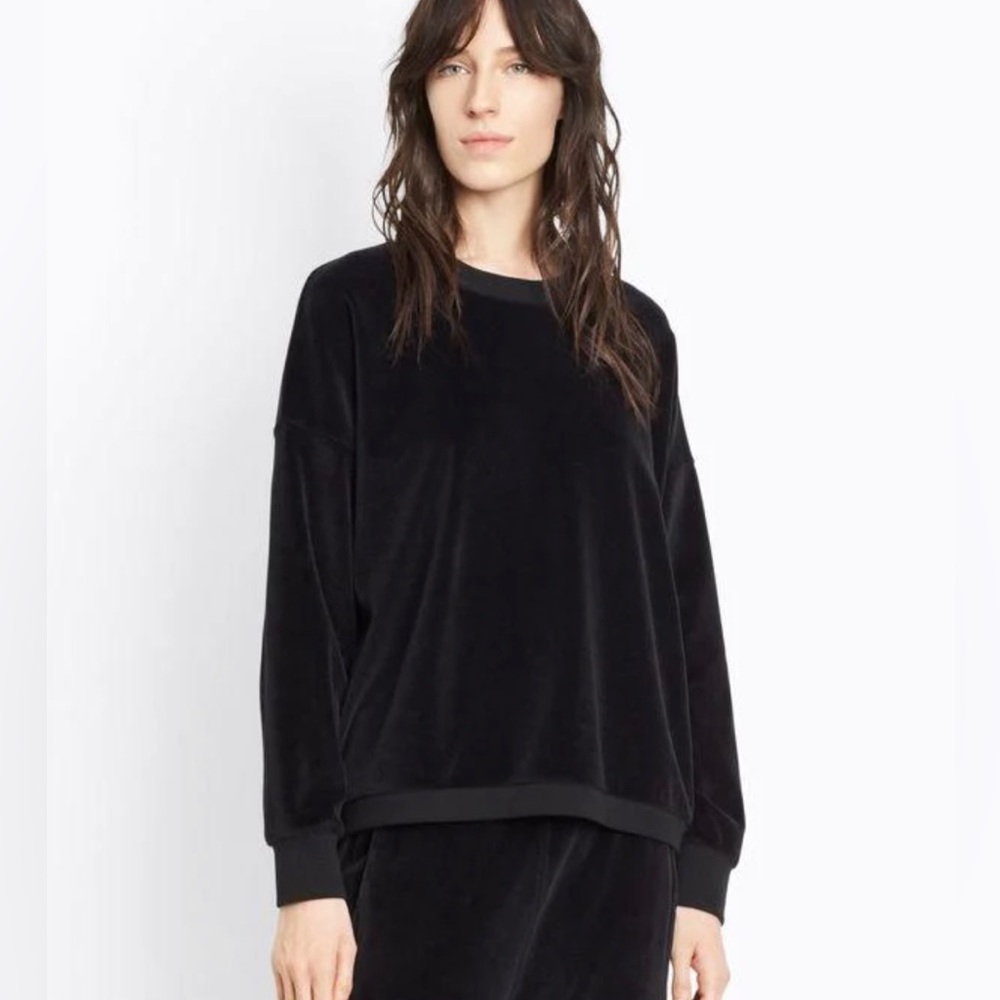 Vince - Velour Pullover in Black
